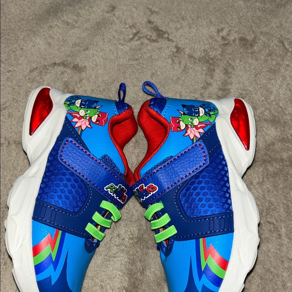 PJ MASKS 🎭 Kids Sneakers - Vibrant Blue and Red (Flashing Light Ups 💡🚨) [NWOT] - Picture 3 of 4